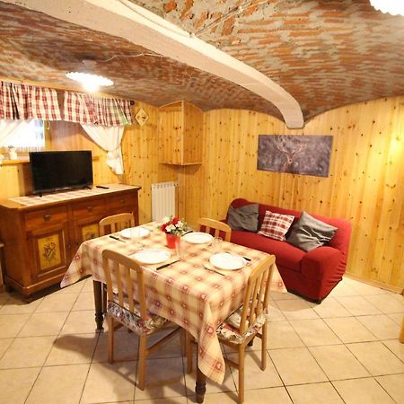 Apartamento L'Ermellino Bilocale In Centro - Affitti Brevi Italia Brusson Exterior foto