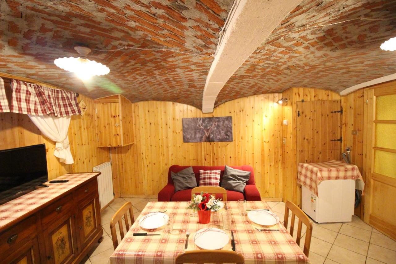 Apartamento L'Ermellino Bilocale In Centro - Affitti Brevi Italia Brusson Exterior foto