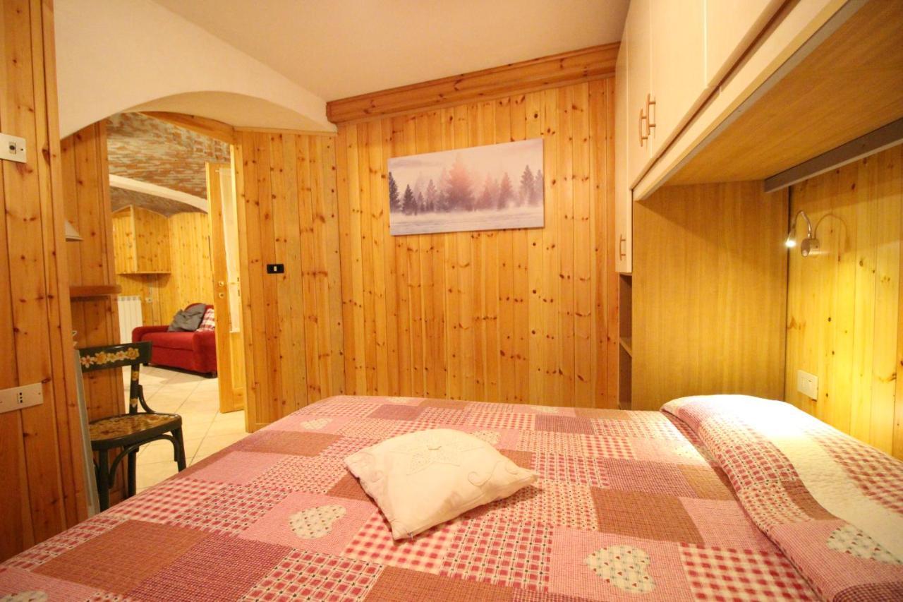 Apartamento L'Ermellino Bilocale In Centro - Affitti Brevi Italia Brusson Exterior foto