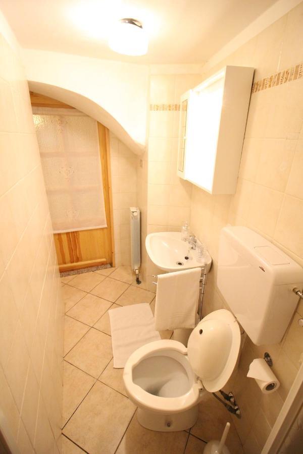 Apartamento L'Ermellino Bilocale In Centro - Affitti Brevi Italia Brusson Exterior foto